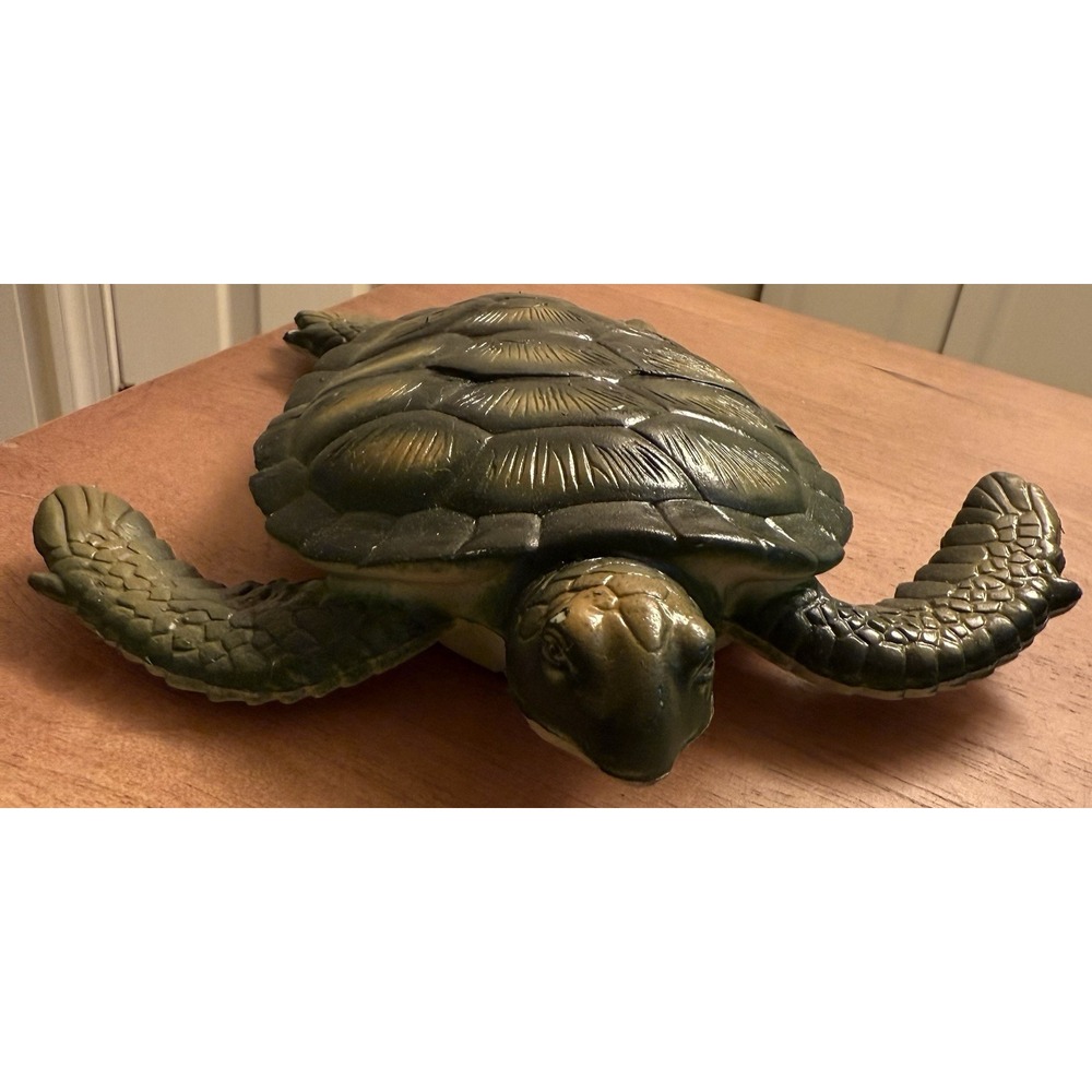 Vintage 1997 Turtle 9" Realistic Plastic Toy Animal‎ Figurine Reptile.